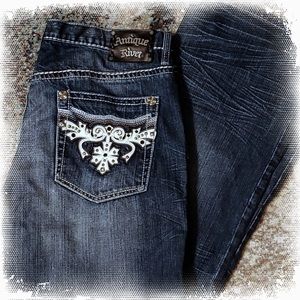 Antique Rivet 36x32 Blue Wash